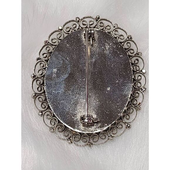 Set of 2 Needlepoint Brooches - Picture 3 of 6